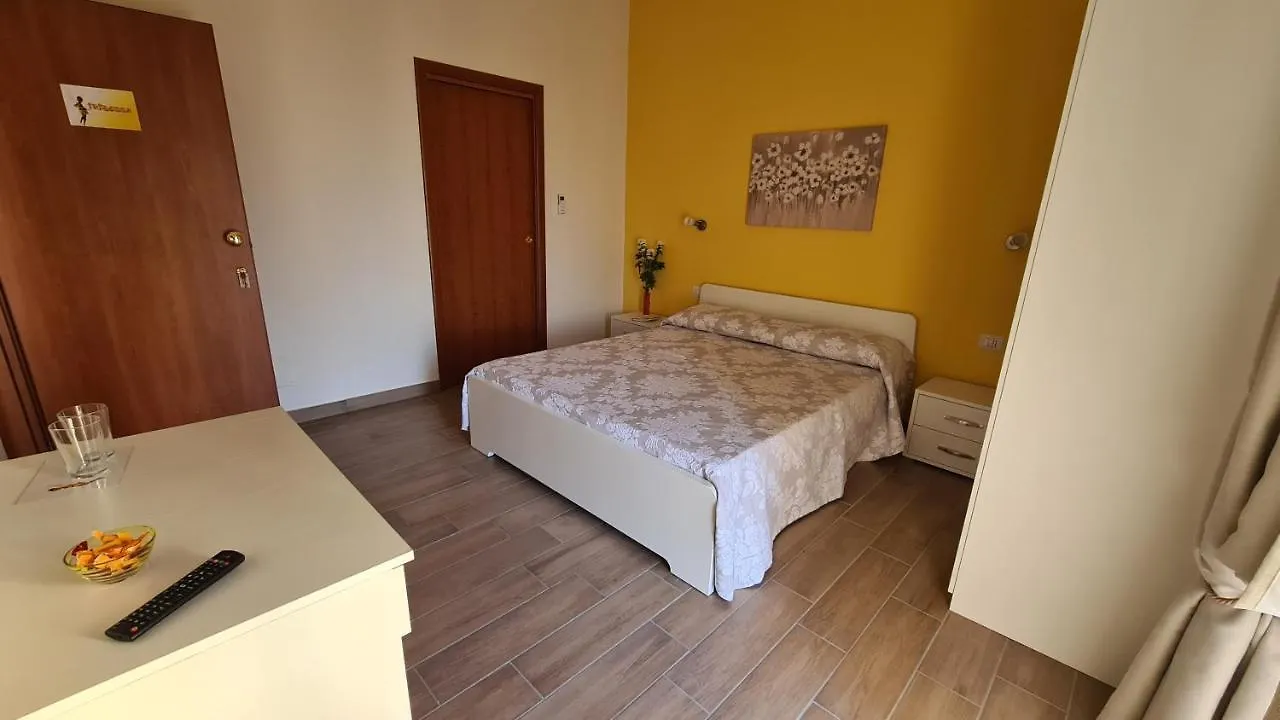 Hotel La terrazza delle fate Napoli 0*,  Italia