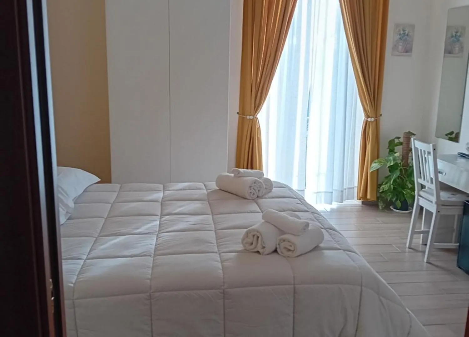 Hotel La terrazza delle fate Napoli 0*,  Italia